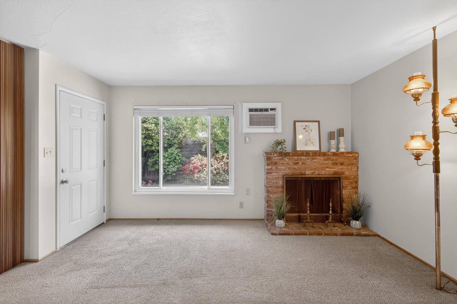 153 Globe Avenue