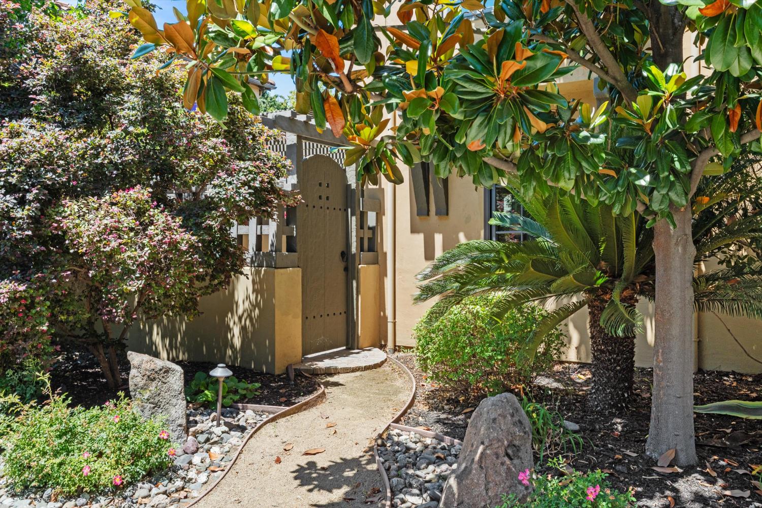 4811 M Street