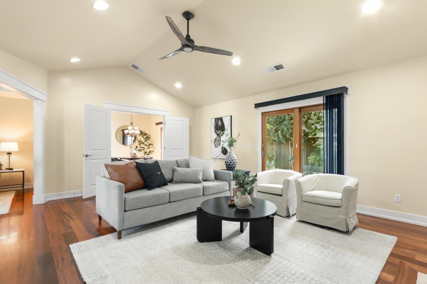 27462 Oakside Drive