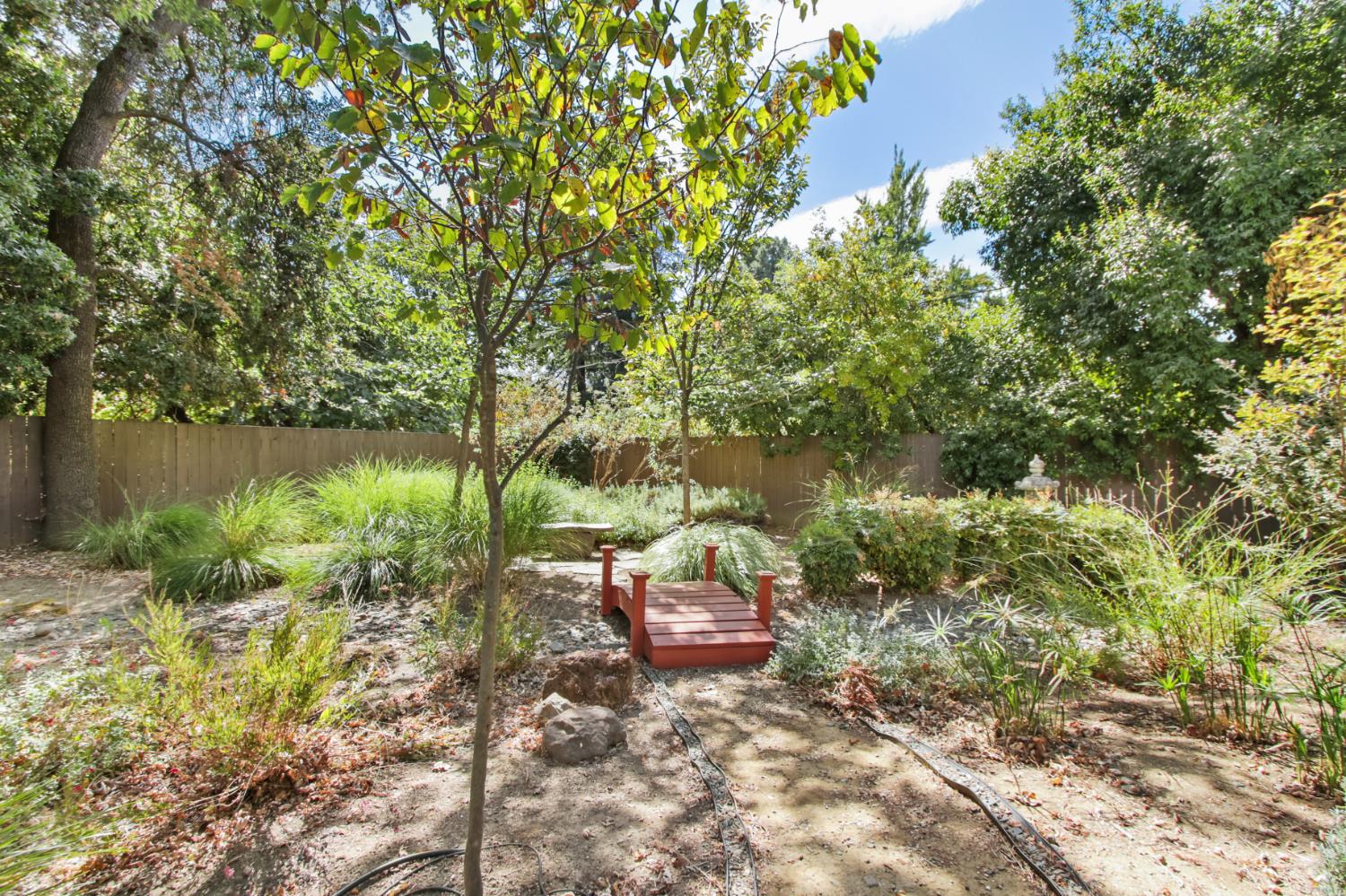 27462 Oakside Drive