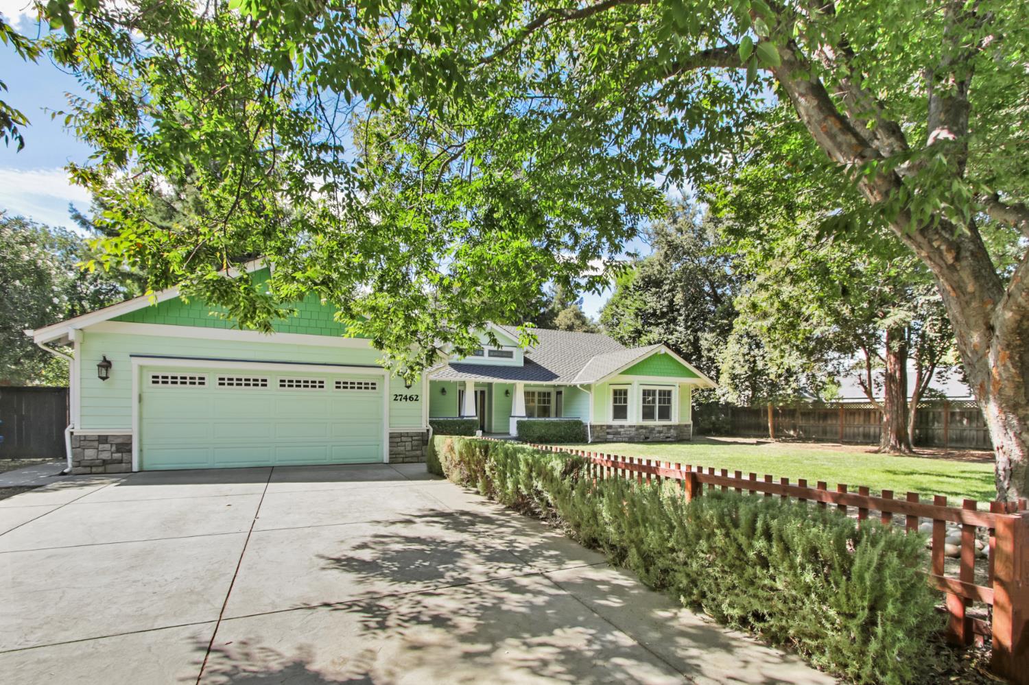 27462 Oakside Drive