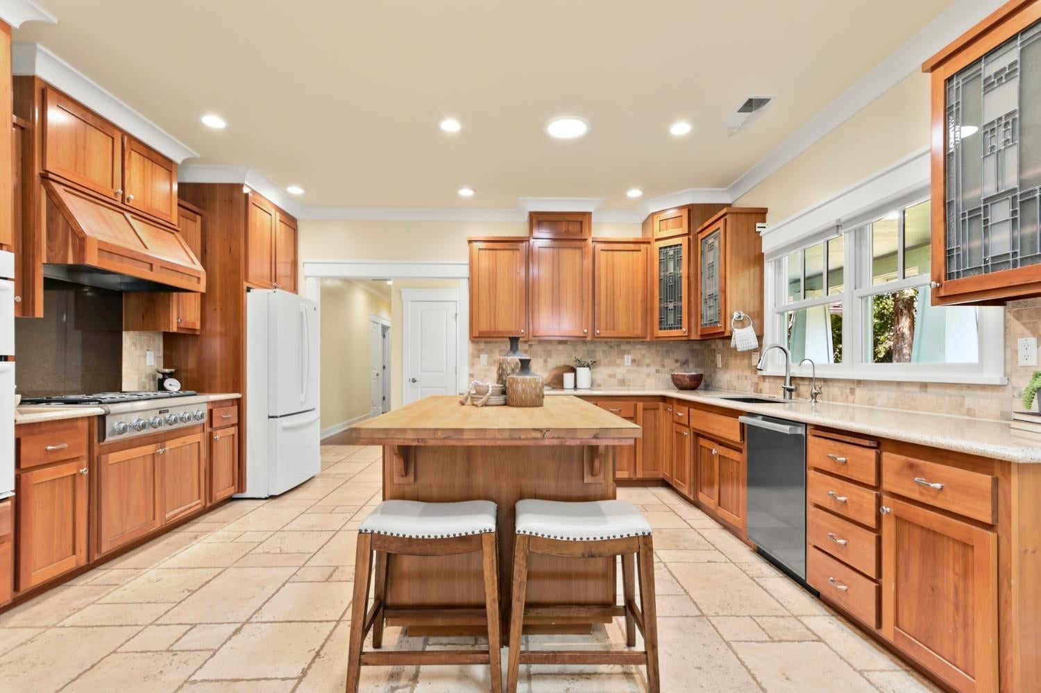 27462 Oakside Drive