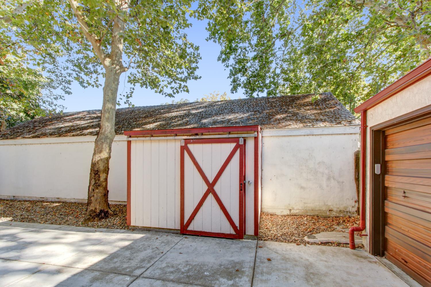 550 Walnut Street