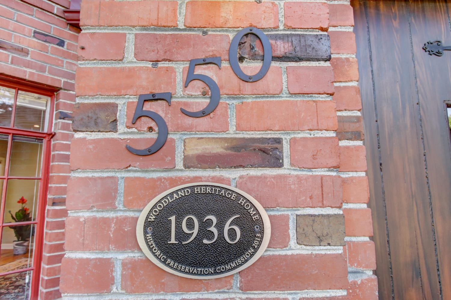 550 Walnut Street