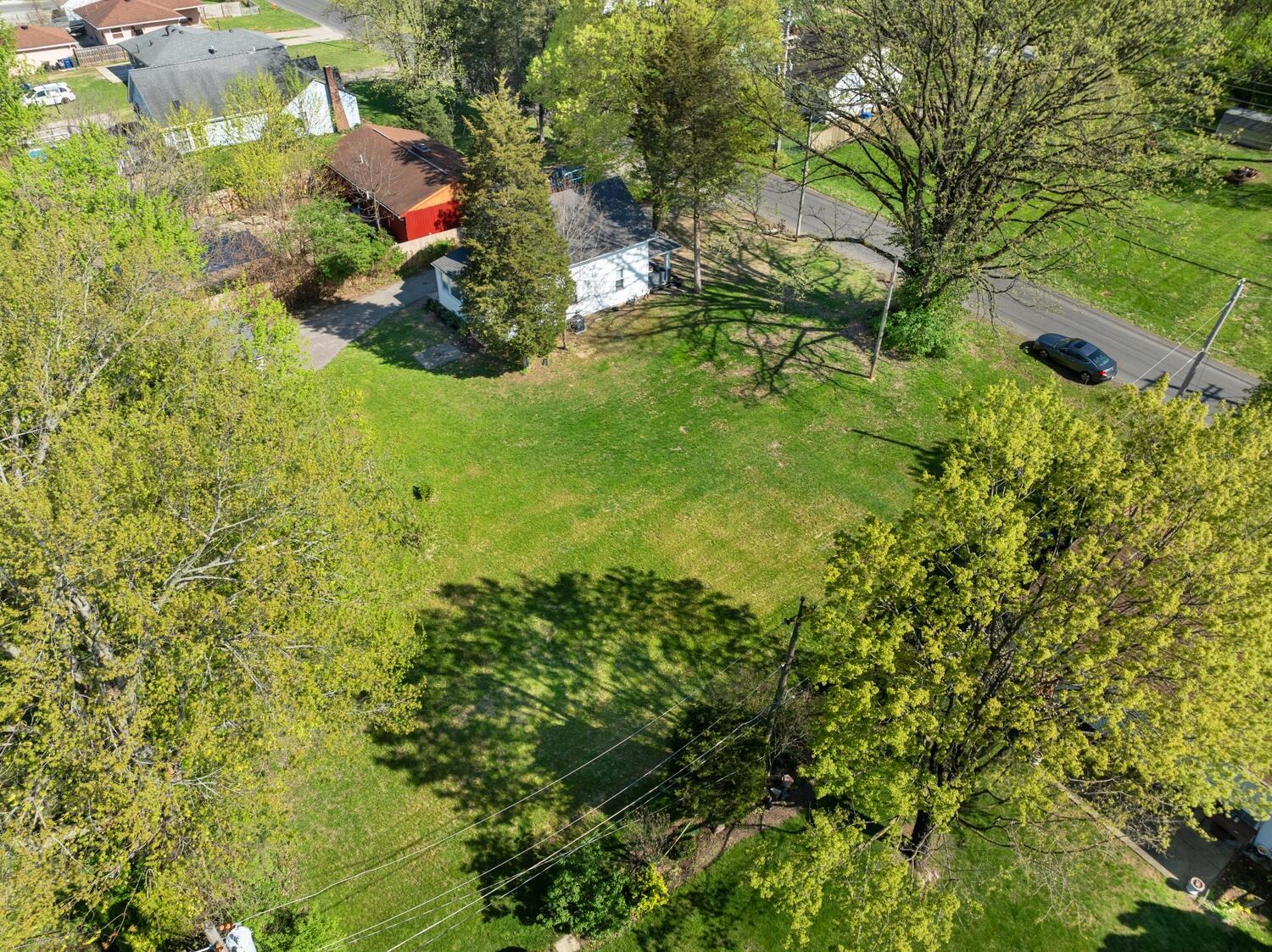 3210 E Deshler Avenue