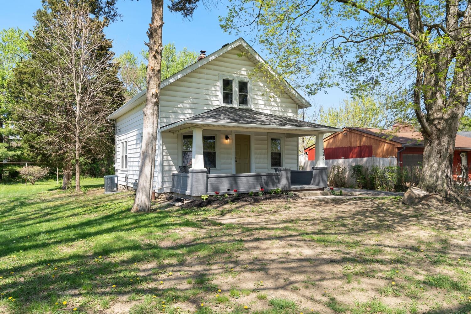 3210 E Deshler Avenue