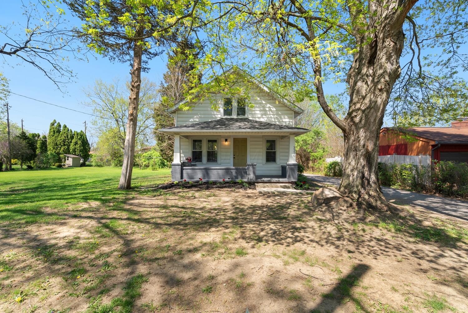 3210 E Deshler Avenue