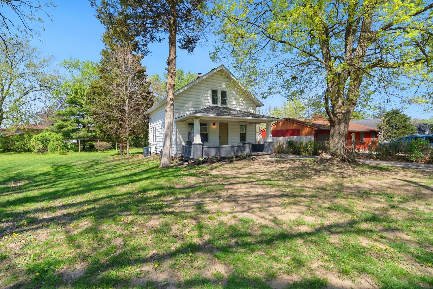 3210 E Deshler Avenue