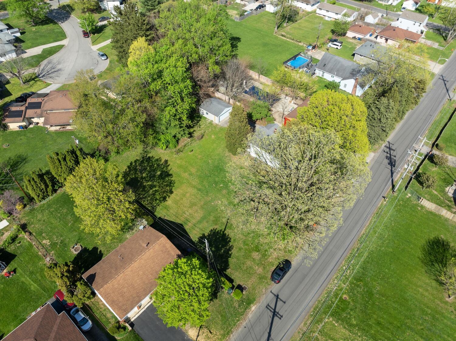 3210 E Deshler Avenue