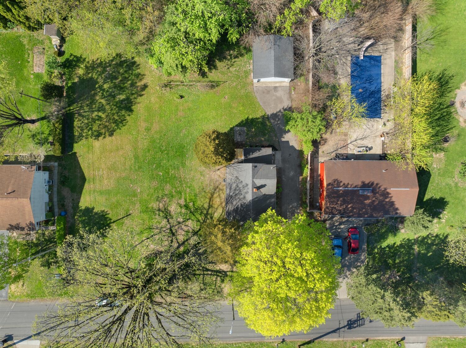 3210 E Deshler Avenue