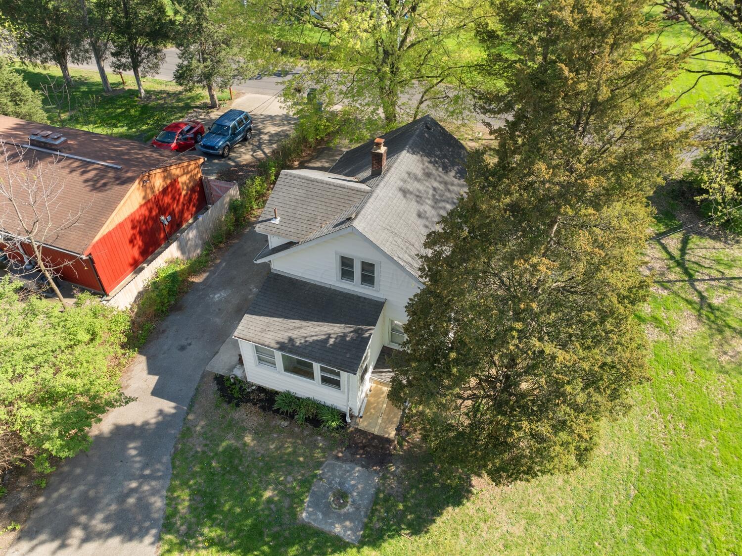 3210 E Deshler Avenue