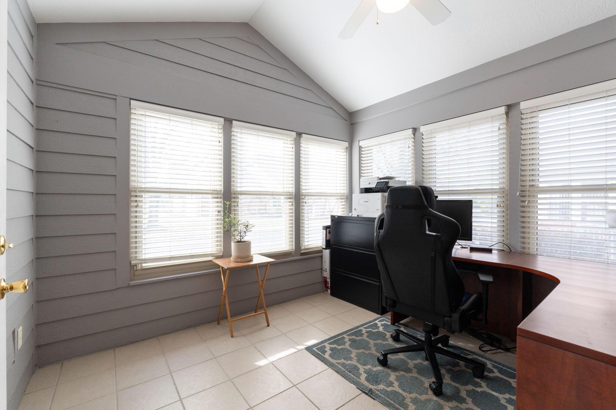 5276 Ruth Amy Avenue