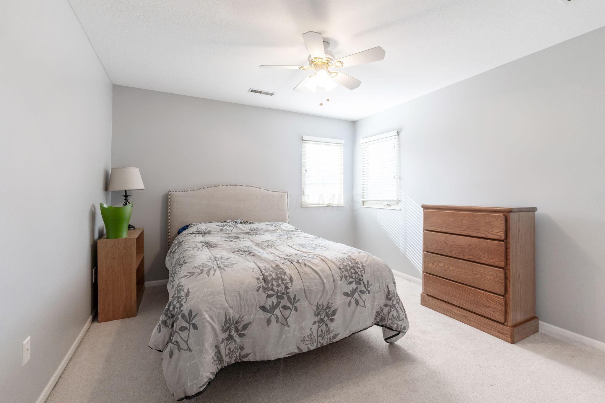 5276 Ruth Amy Avenue