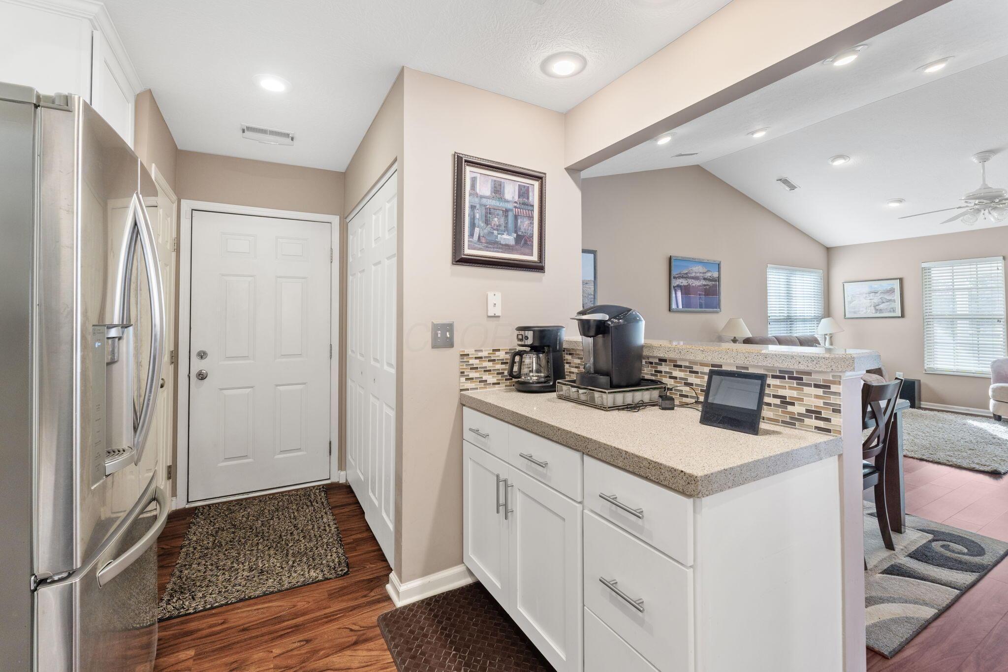 5276 Ruth Amy Avenue