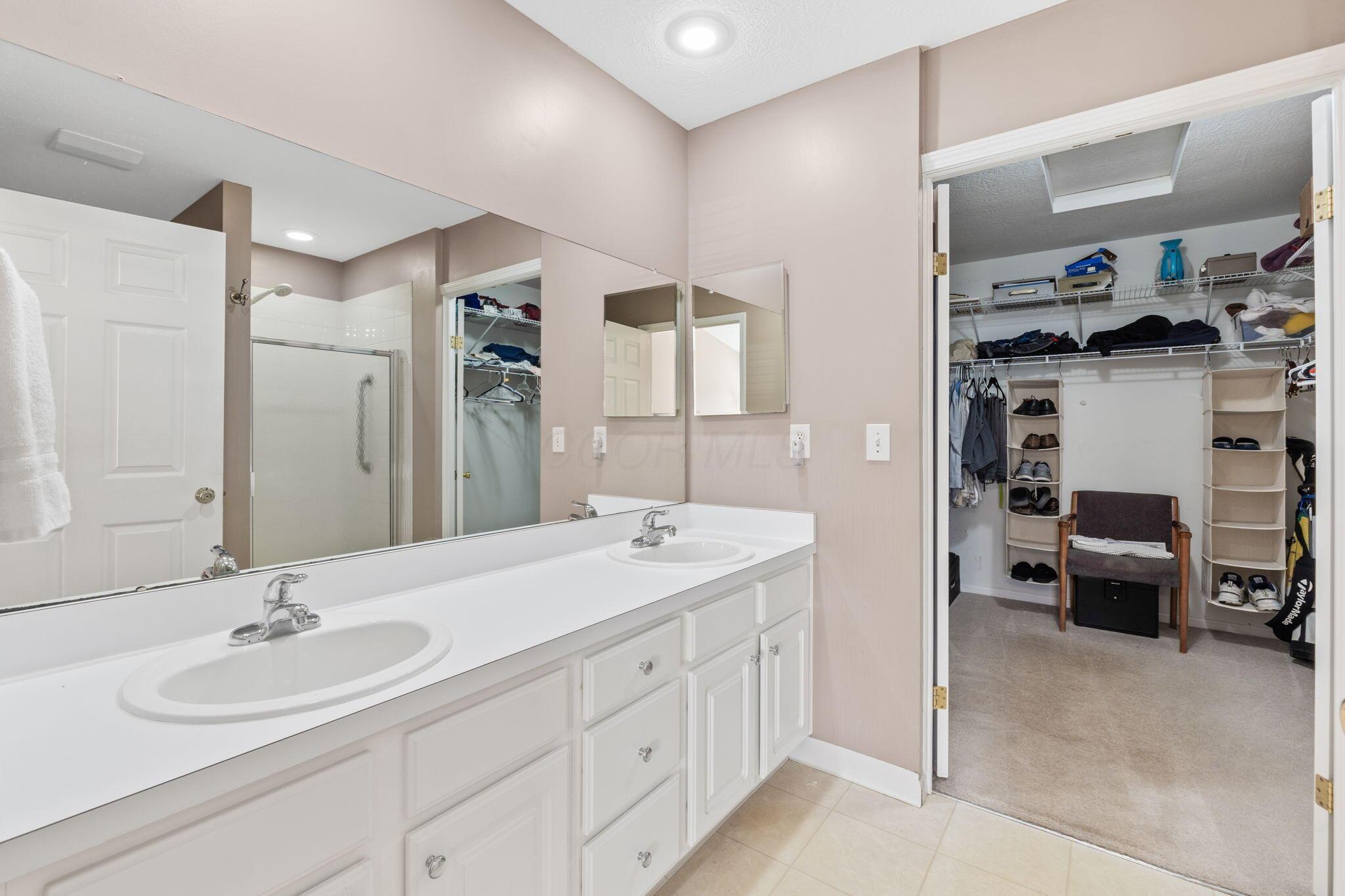 5276 Ruth Amy Avenue