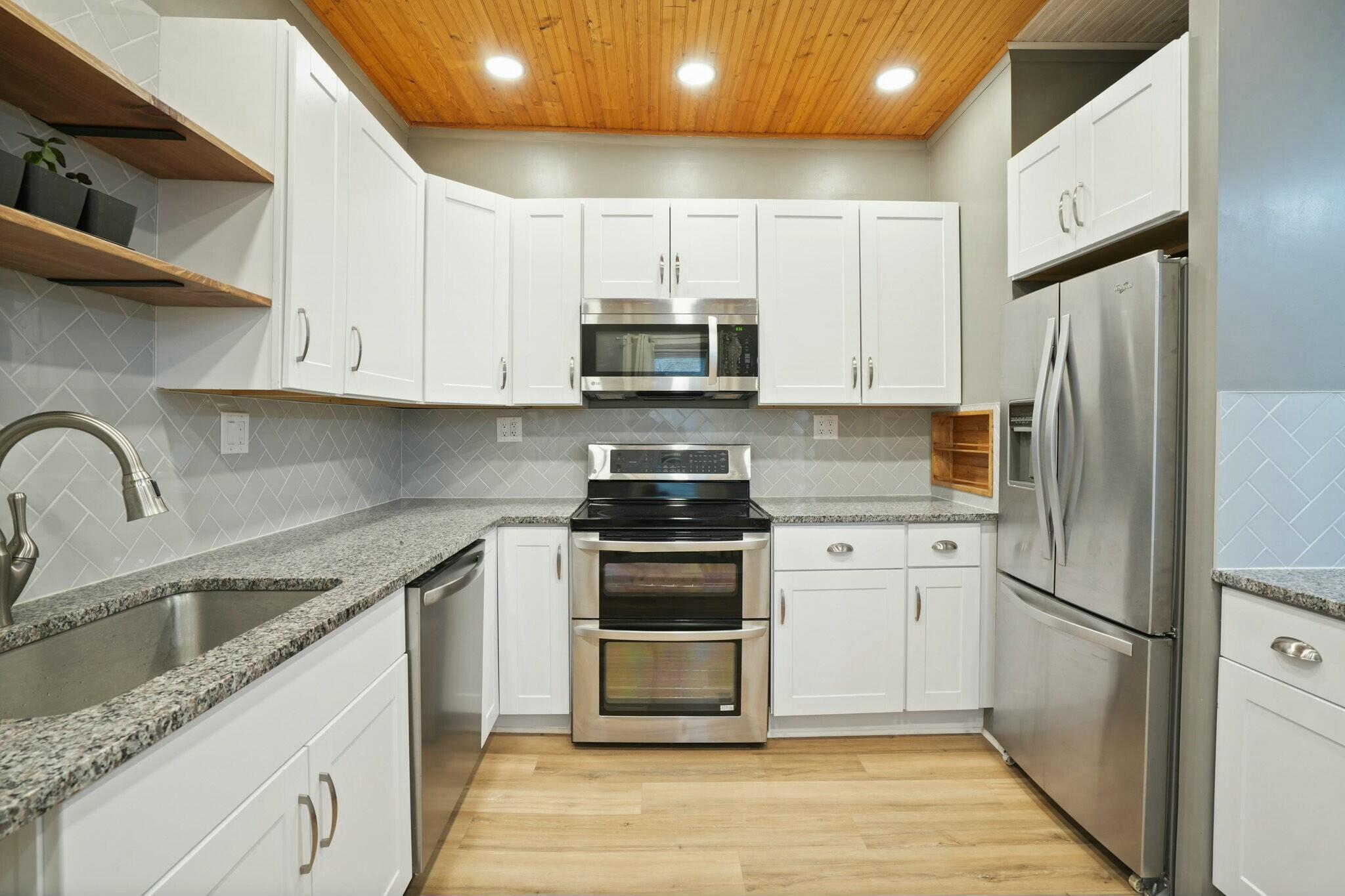 421 Collingwood Avenue