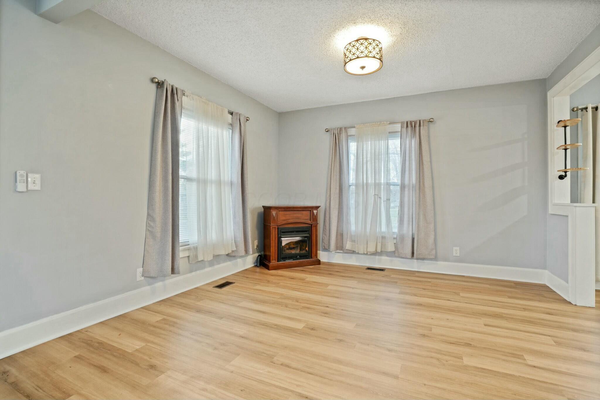 421 Collingwood Avenue