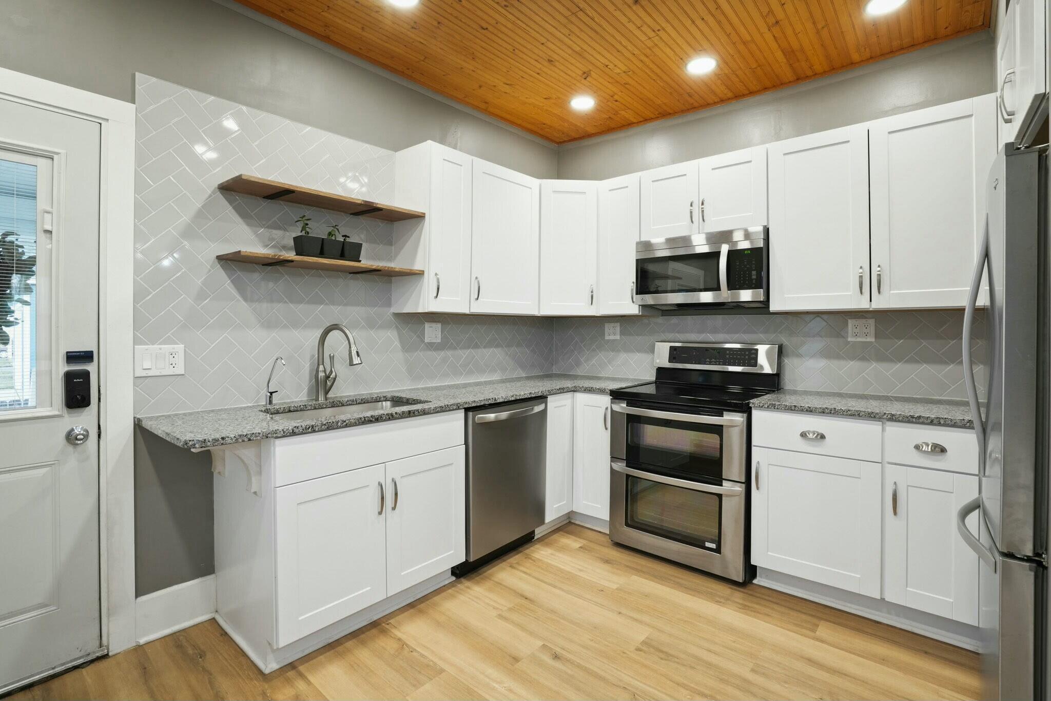 421 Collingwood Avenue
