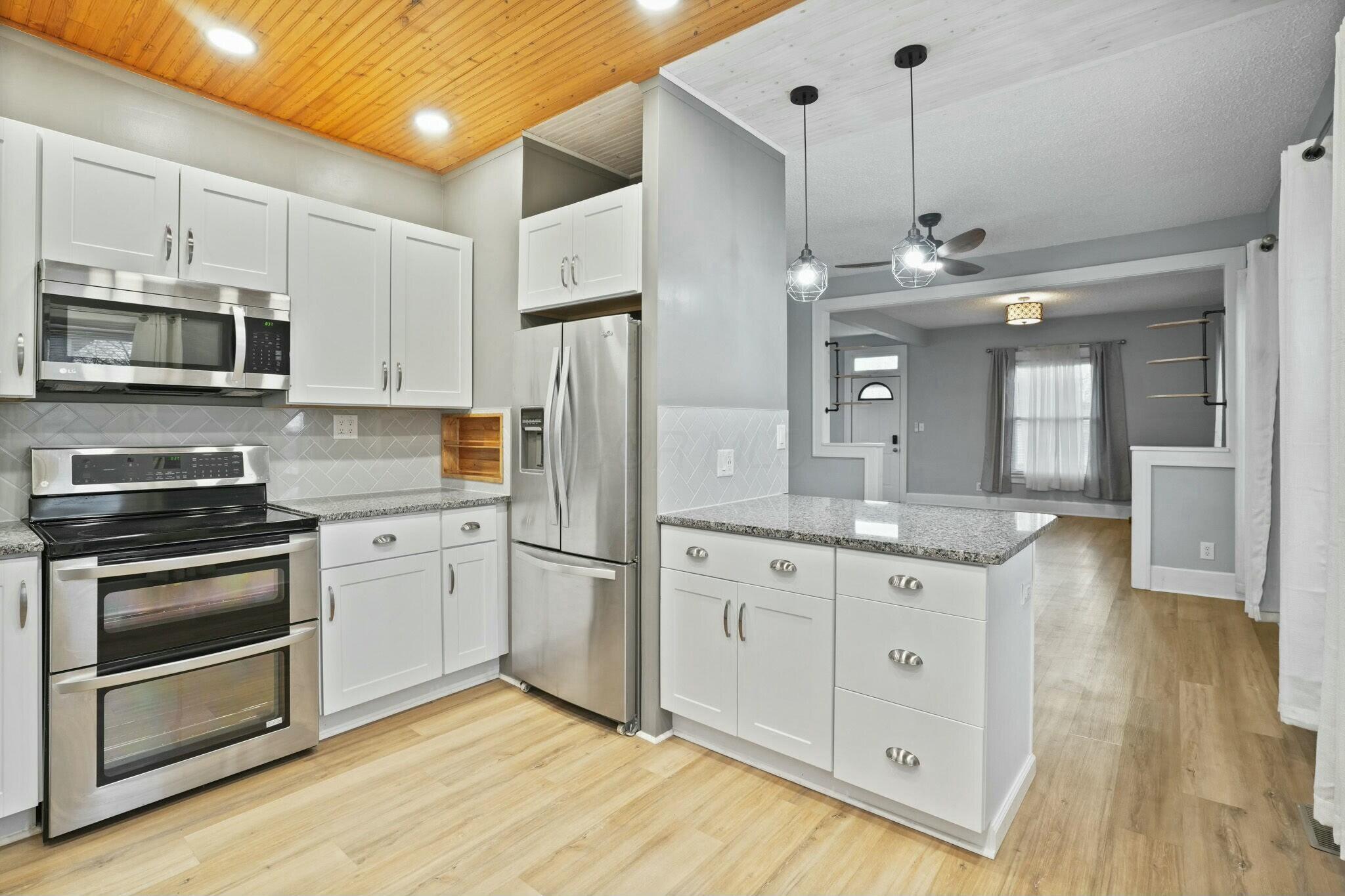 421 Collingwood Avenue