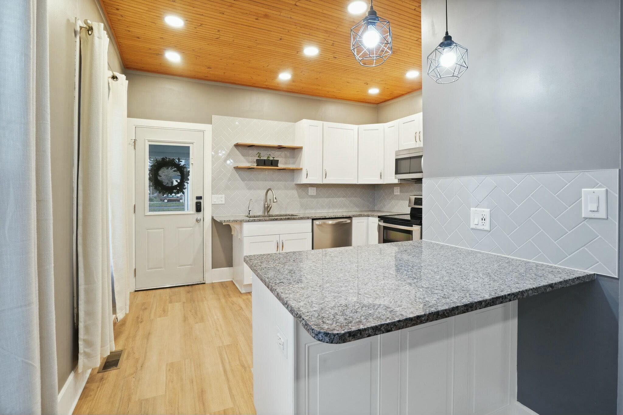 421 Collingwood Avenue