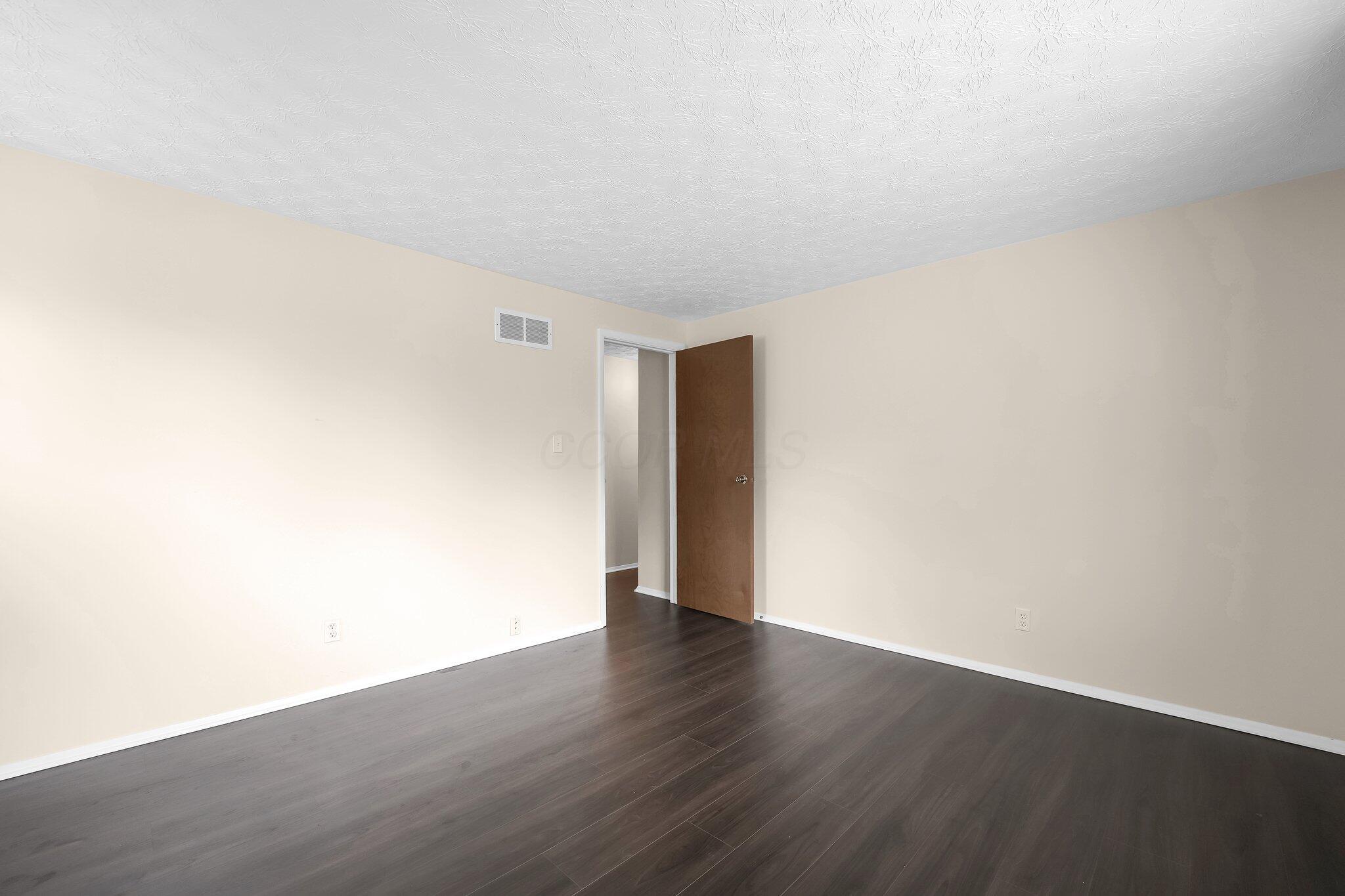 1235 Belle Meade Place