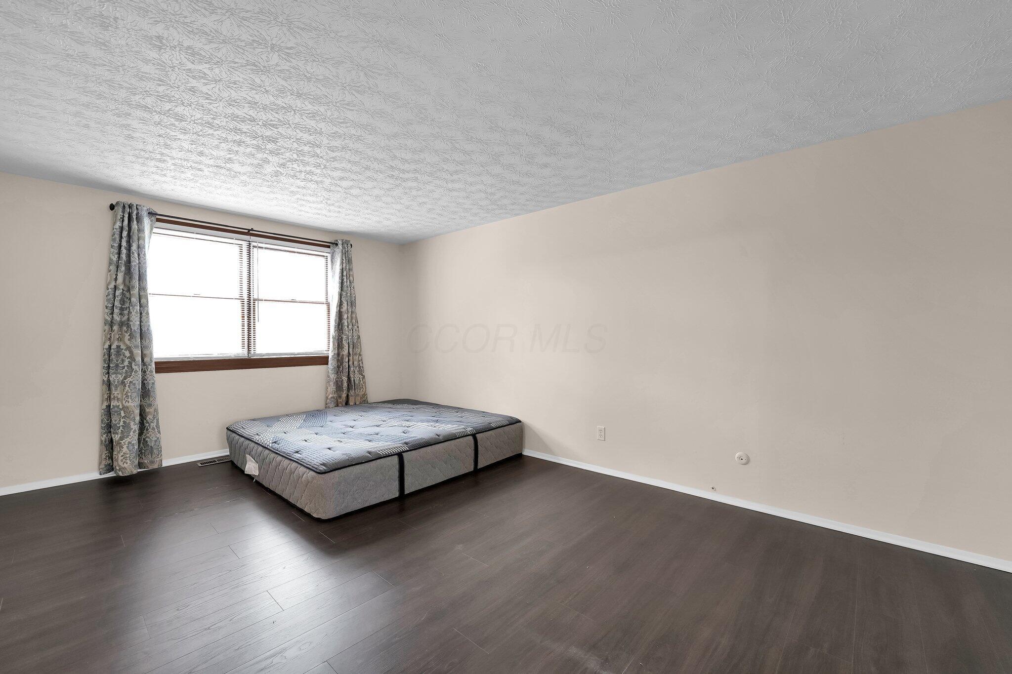 1235 Belle Meade Place