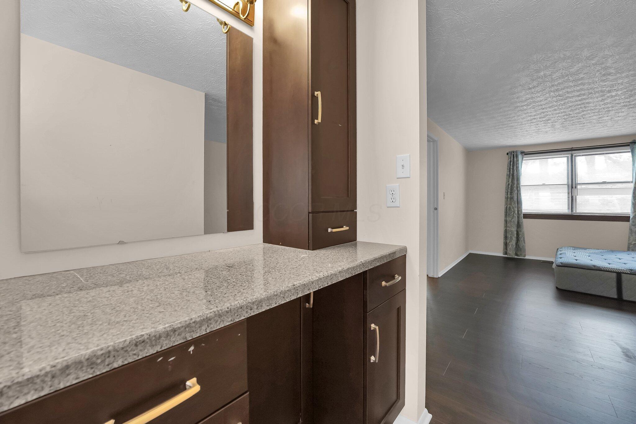 1235 Belle Meade Place