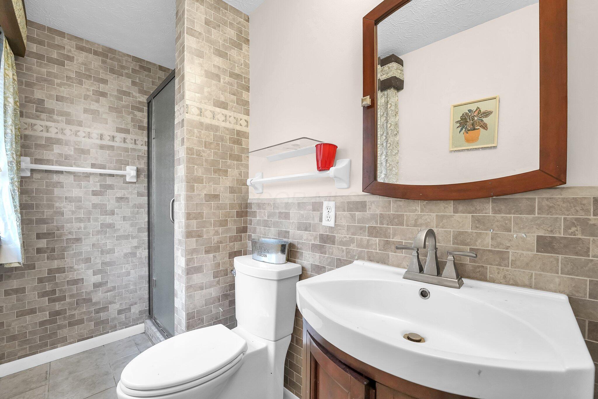 1235 Belle Meade Place