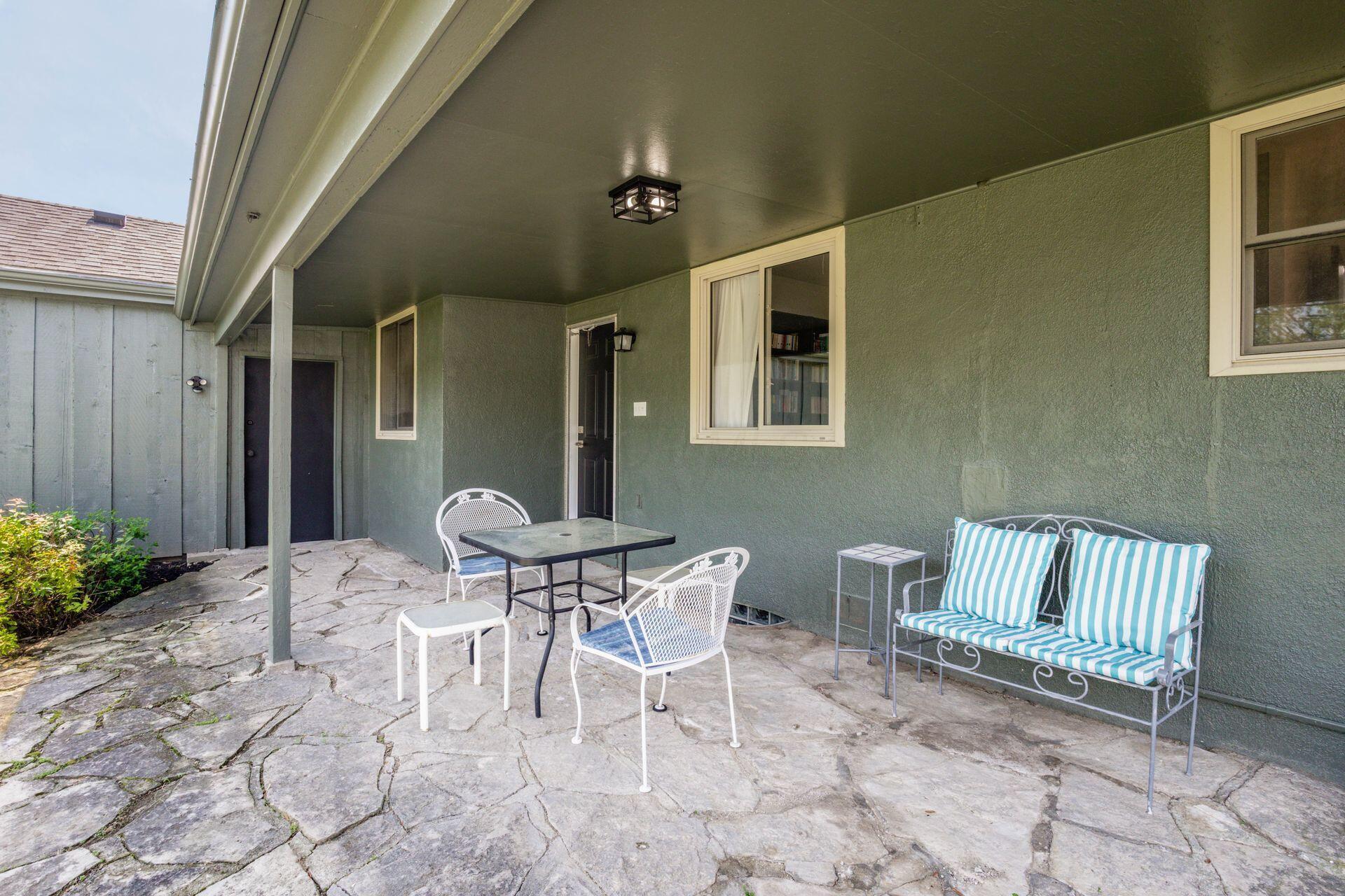 2342 Shrewsbury Road