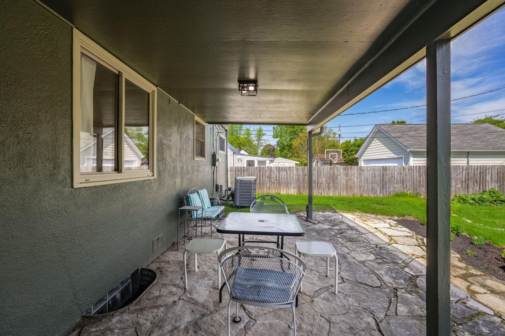 2342 Shrewsbury Road