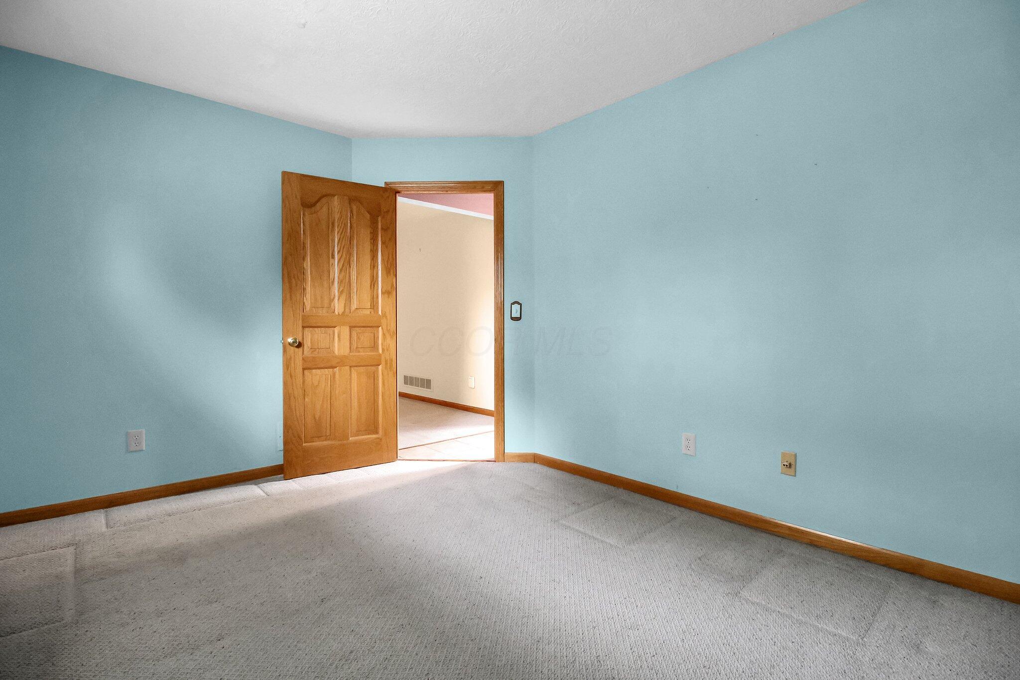 786 Watten Lane