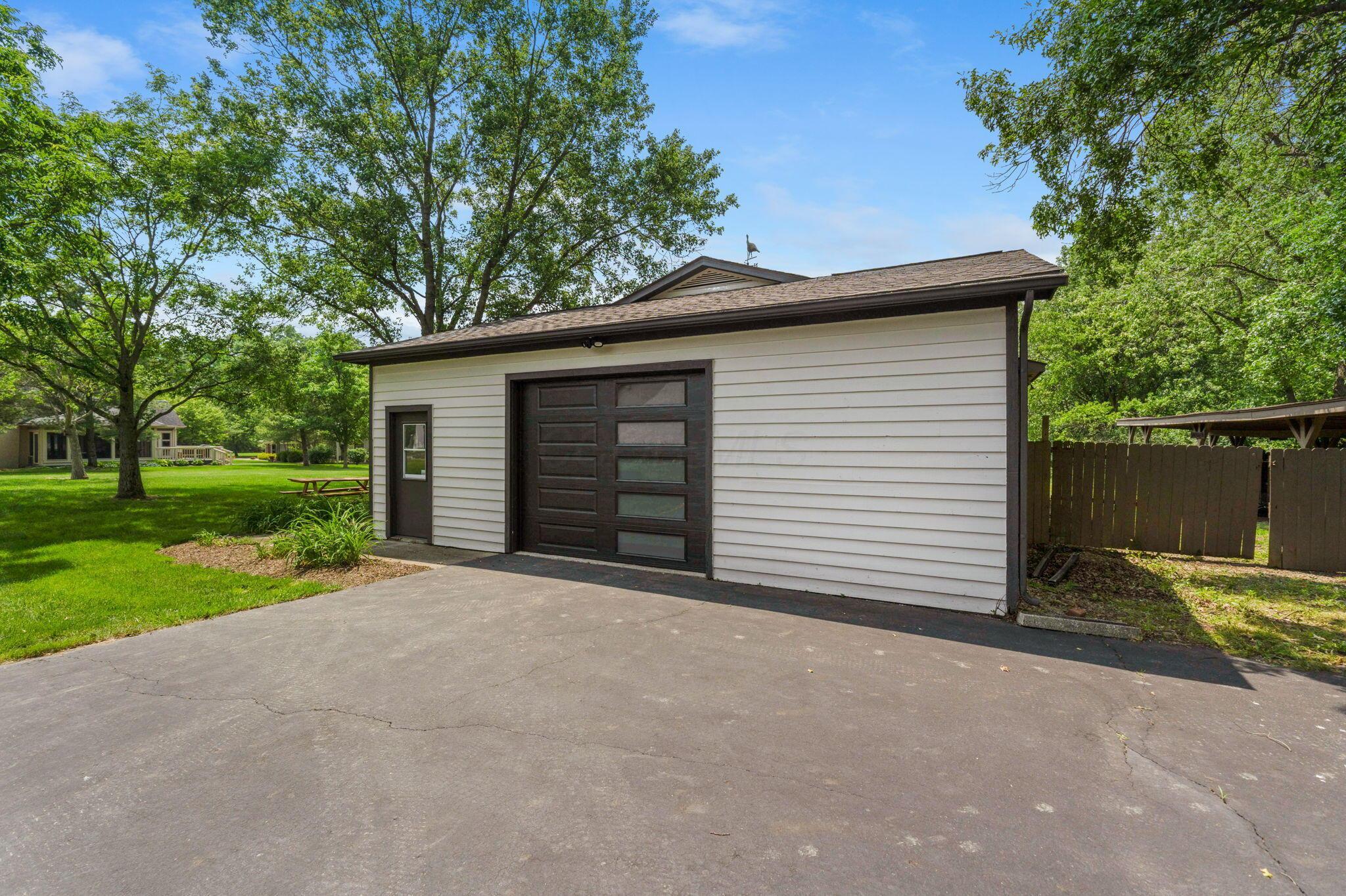 3515 Babbitt Road