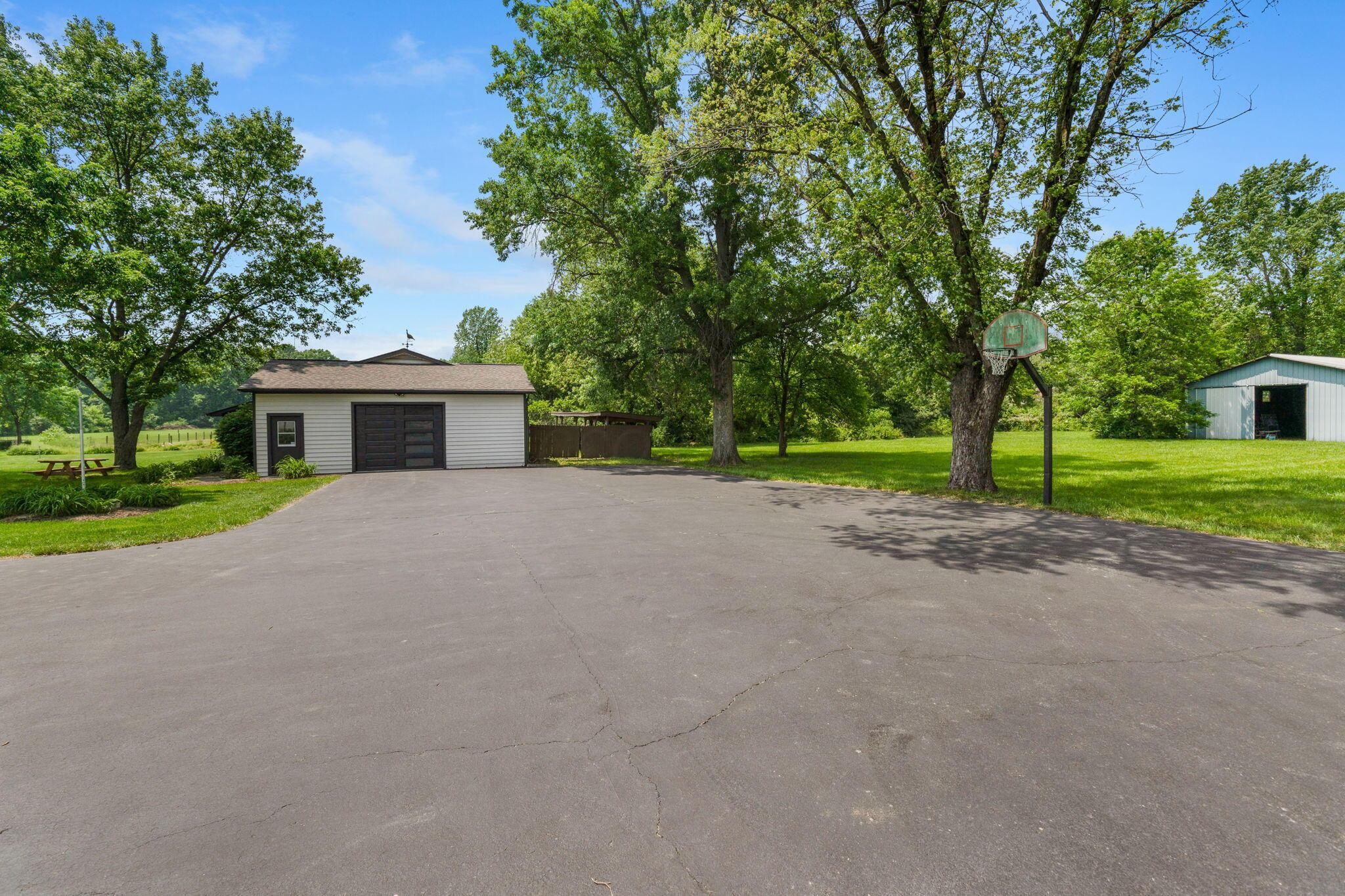 3515 Babbitt Road
