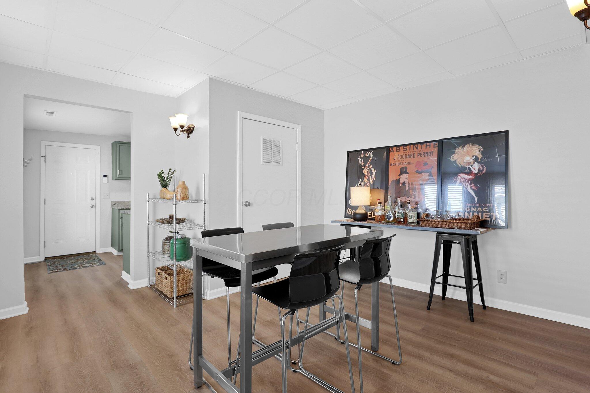 645 E 11th Avenue, 643