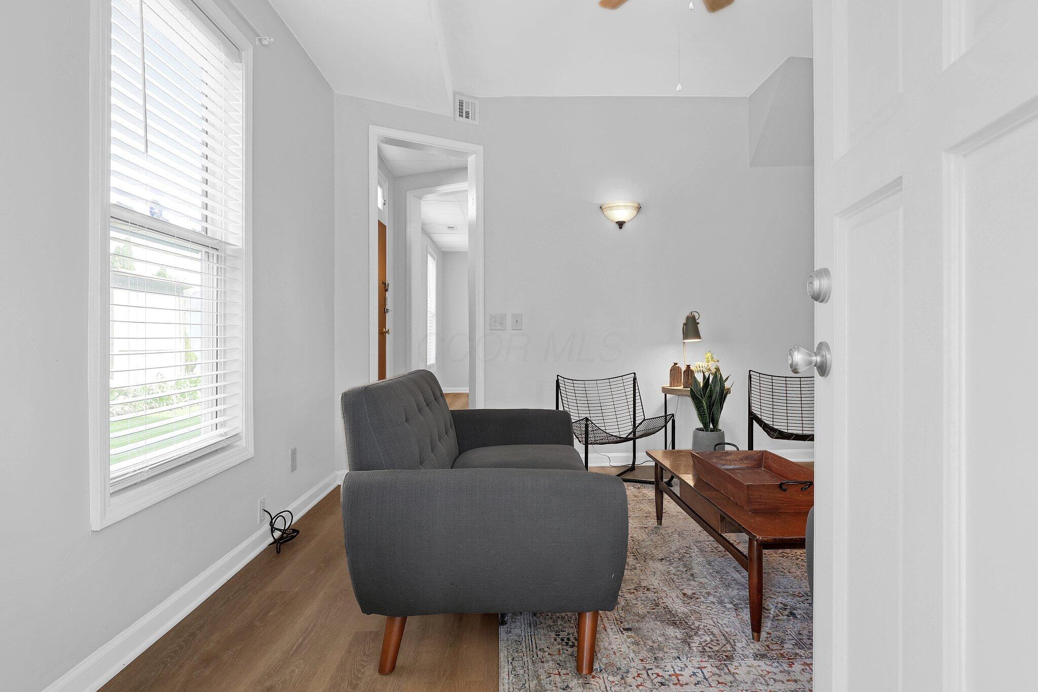 645 E 11th Avenue, 643