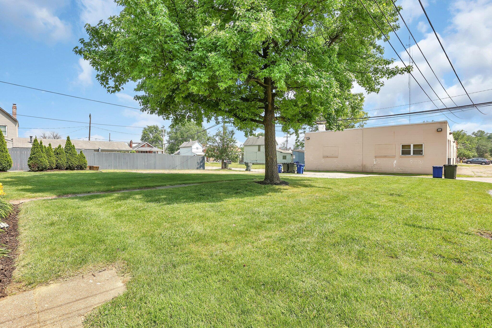 645 E 11th Avenue, 643