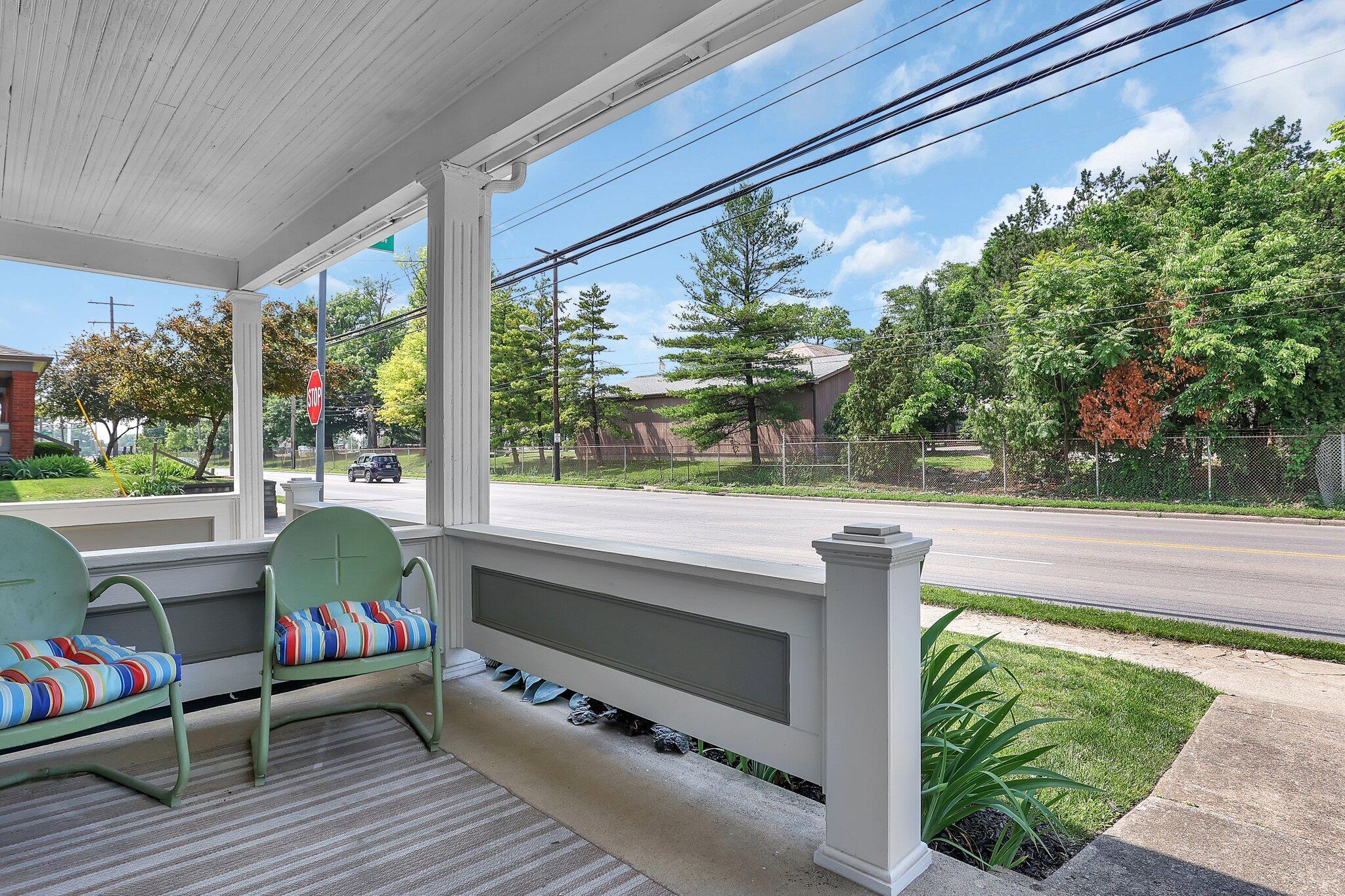 645 E 11th Avenue, 643