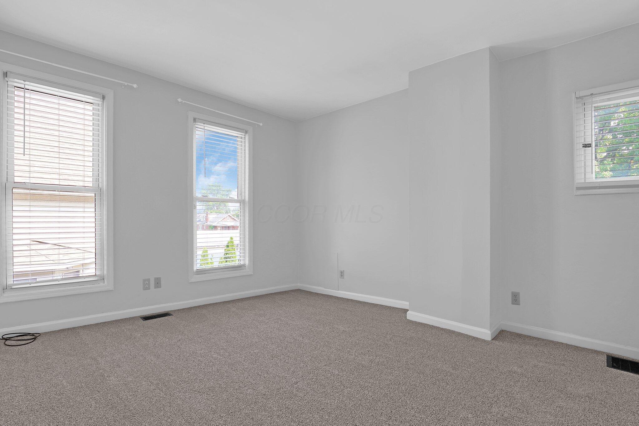 645 E 11th Avenue, 643