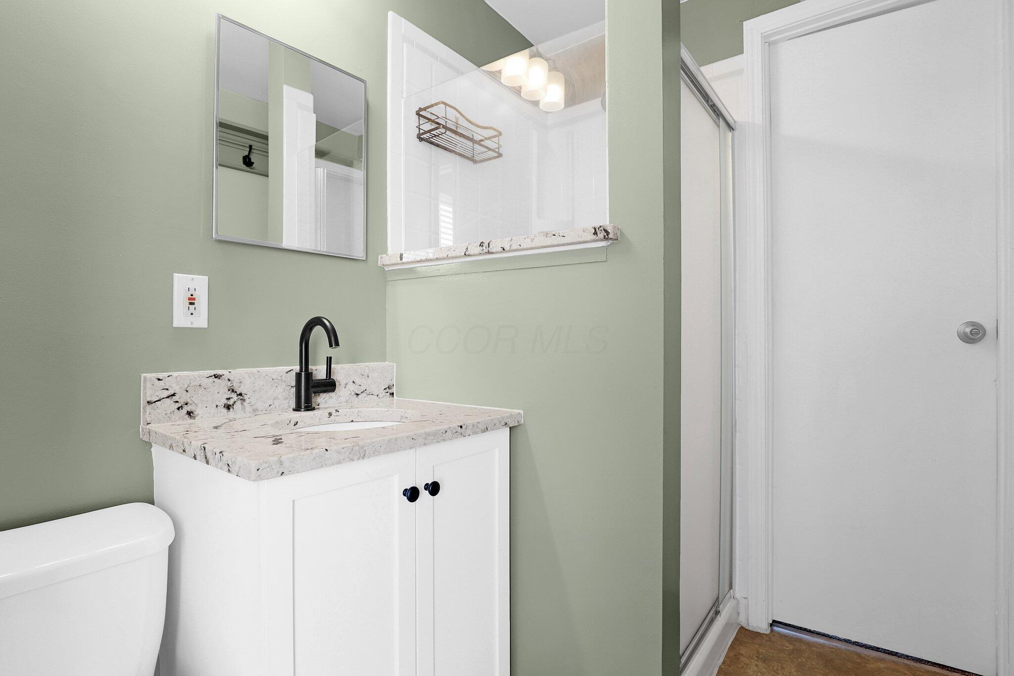 645 E 11th Avenue, 643