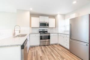 1098 E 22nd Avenue, 1098