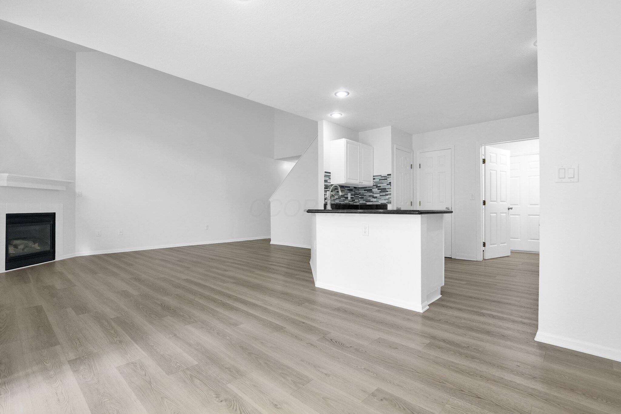 4899 Common Market Place