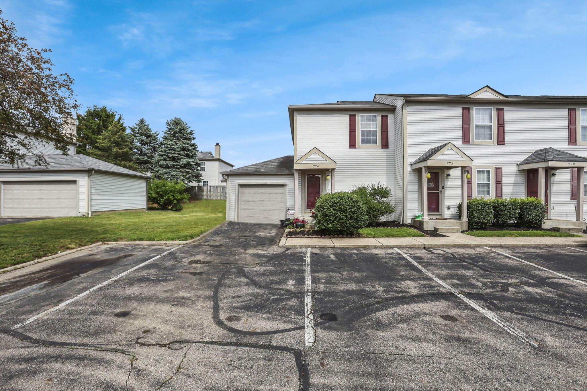 224 Macandrews Way, 60A