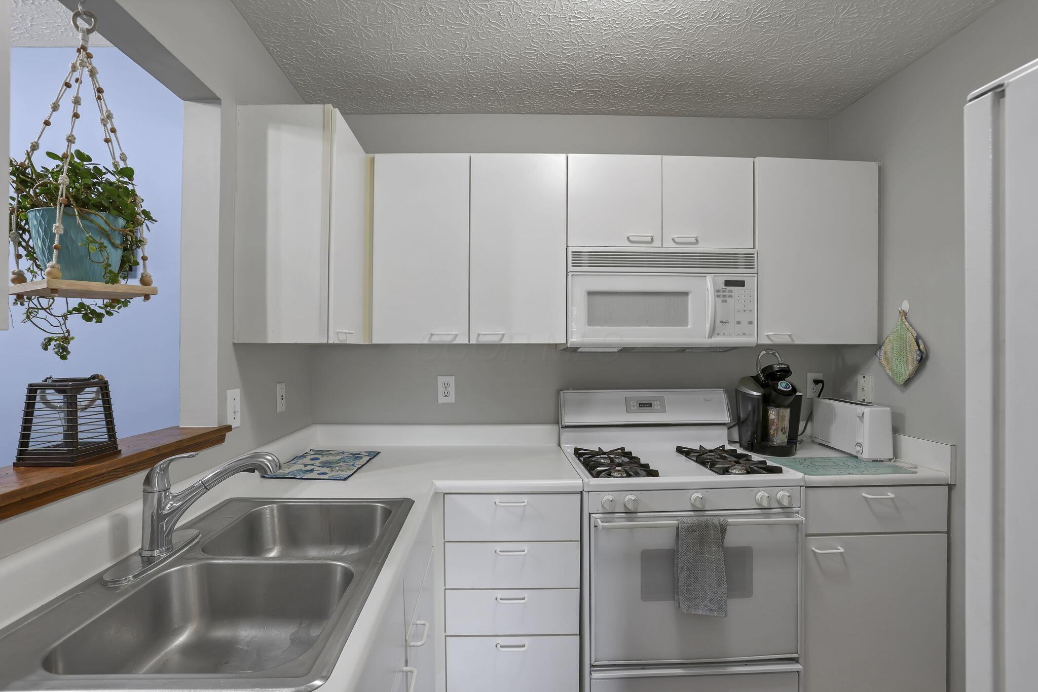 224 Macandrews Way, 60A