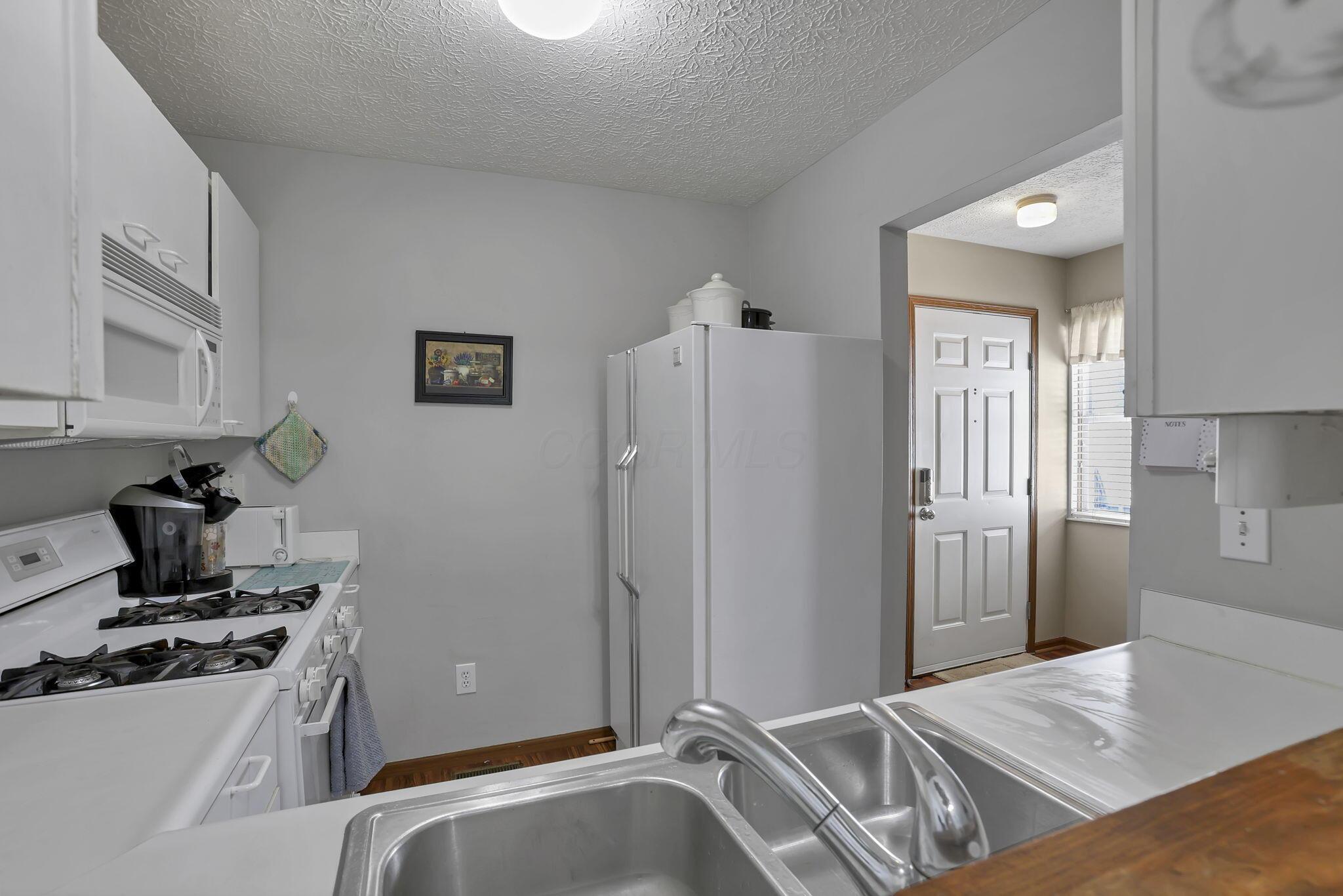 224 Macandrews Way, 60A