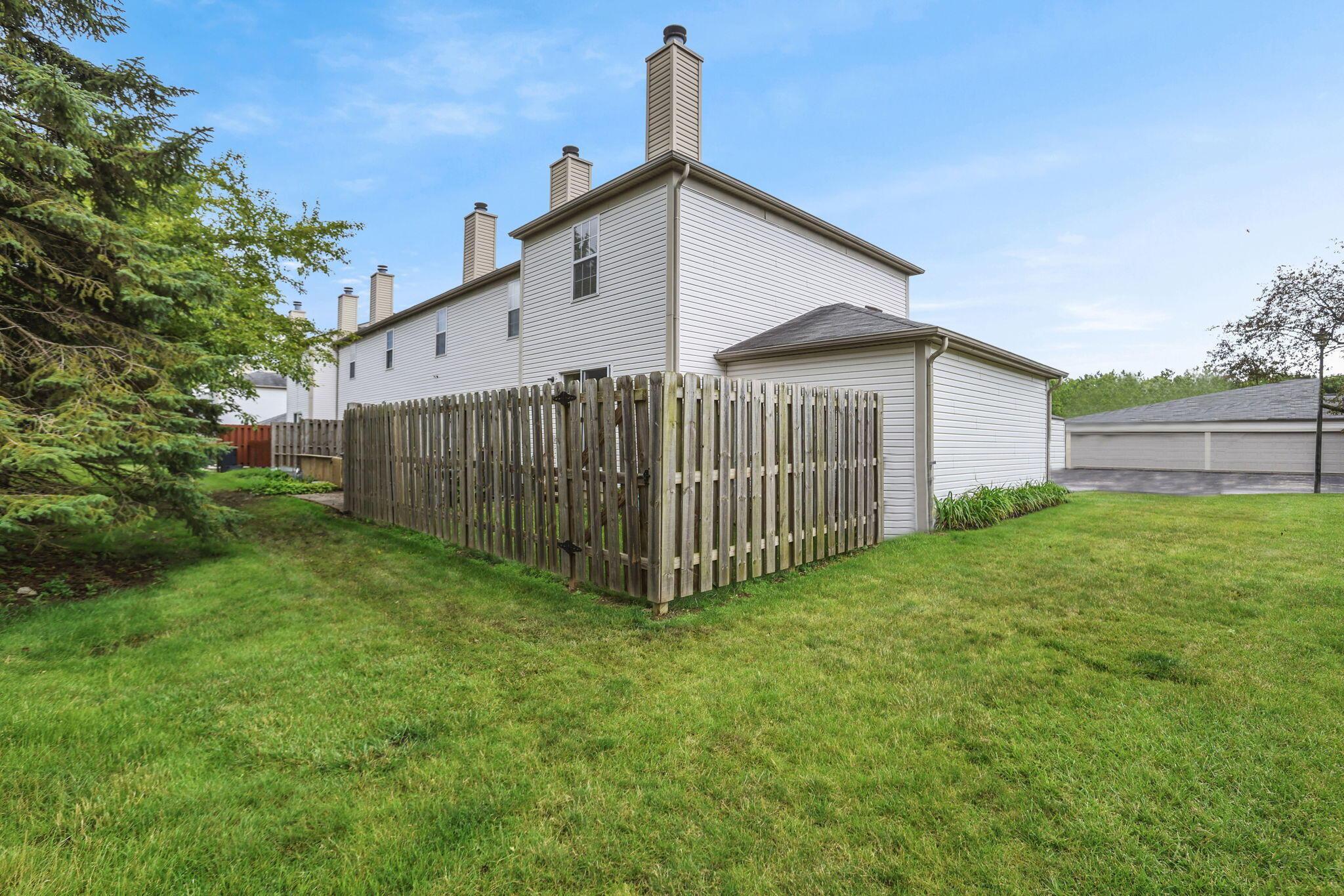 224 Macandrews Way, 60A