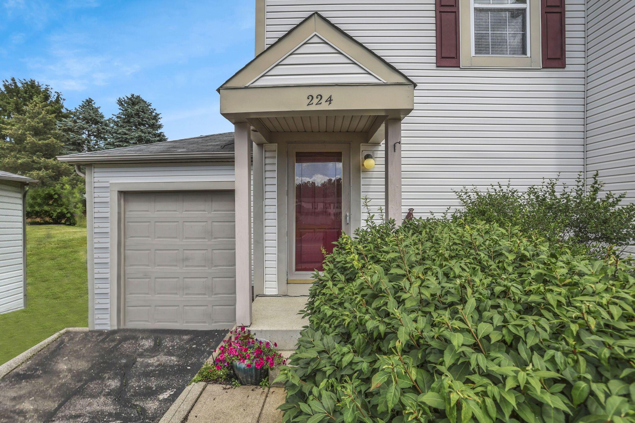 224 Macandrews Way, 60A
