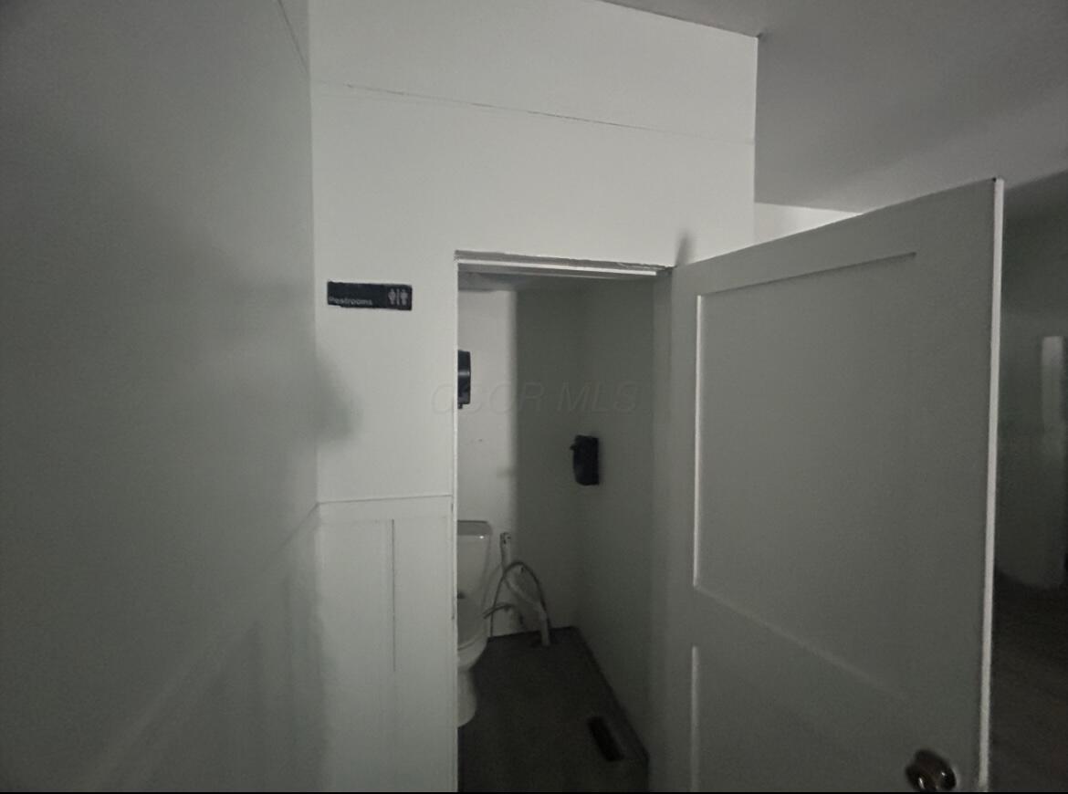554 E Whittier Street, 554-554 1/2