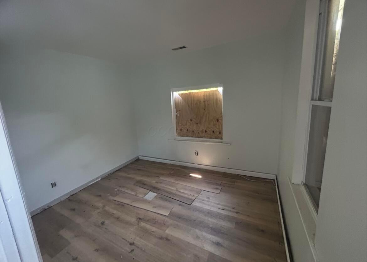 554 E Whittier Street, 554-554 1/2