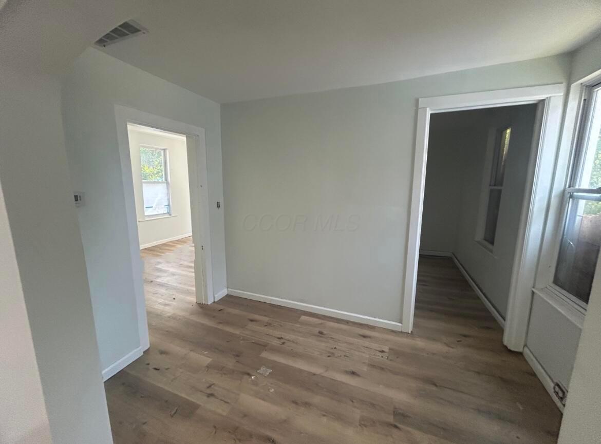 554 E Whittier Street, 554-554 1/2