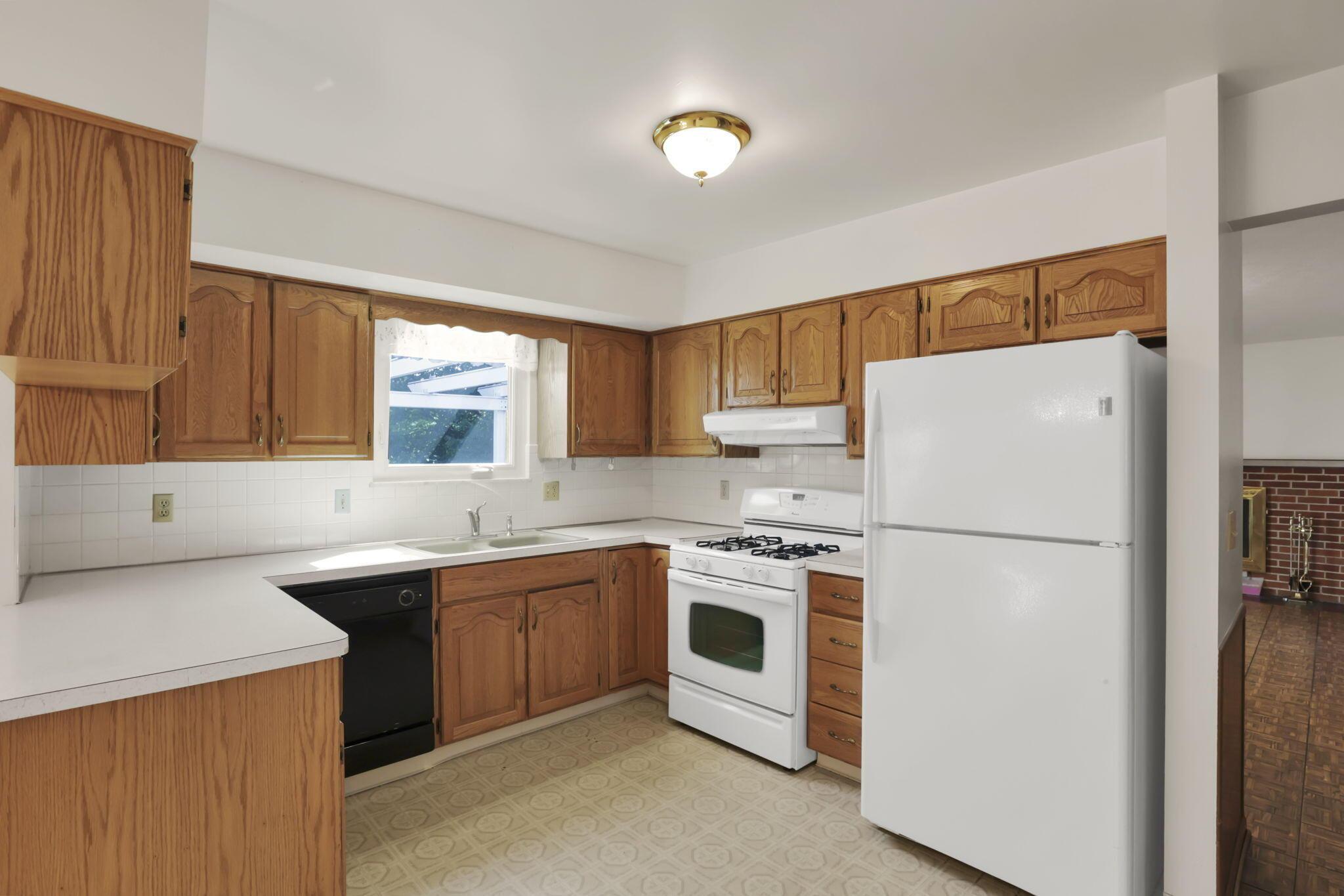 1732 Lynnhurst Road